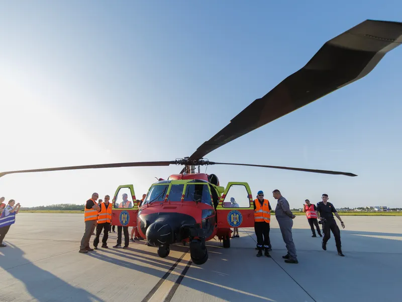 Turist spaniol, accidentat lângă Ciucaș, preluat de un elicopter SMURD - FOTO: Inquam Photos / Bogdan Buda