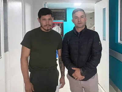 Evadare incredibilă. Cu mâinile legate, un soldat și-a dezarmat paznicul, s-a aruncat în râu și a fugit 4 zile prin munți