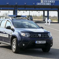 Aproape 30 de afgani şi pakistanezi, prinşi ascunşi în camioane cu mărfuri la frontiera cu Ungaria/FOTO: Inquam Photos/Octav Ganea