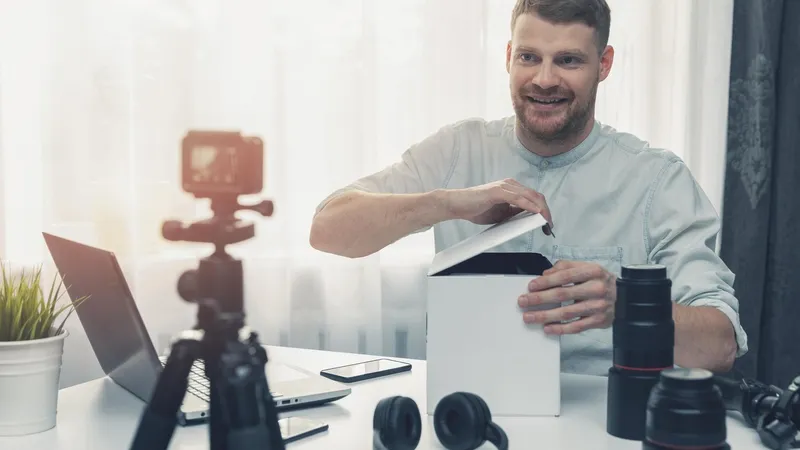 Influencerii români, vizați de noi reglementări! Ce vrea să facă UE - Foto: Profimedia Images/ Imagine cu caracter ilustrativ