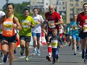 Tragedie! Un bărbat a murit la Maratonul Internațional București. A făcut stop cardiac după ce a trecut linia de sosire