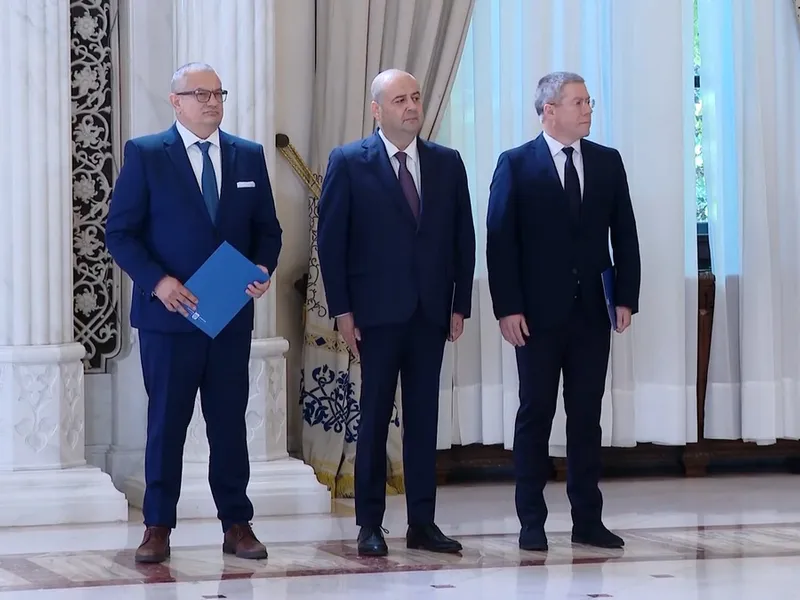 În 5 zile, CCR va avea un nou preşedinte. Cei 3 judecători noi au depus jurământul. Cum va fi ales? - Foto: captură video