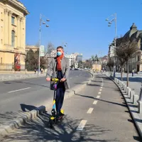 Barna, cu mască în pozele oficiale Foto: Facebook
