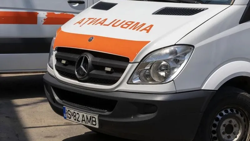 FOTO: O tânără din Iași a născut în ambulanță - Foto: Ambulanţa Iaşi