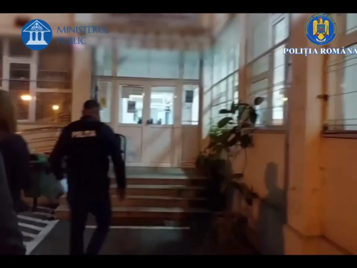 Cum a furat un contabil 1.200.000 de lei din conturile a două școli din București? Pe ce a cheltuit banii?