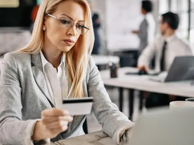 Angajat la bancă - Foto: Freepik