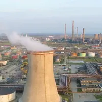 Amendă pentru rafinăria Petrobrazi, după ce localnicii s-au plâns de mirosuri insuportabile, sursă foto: captură YT