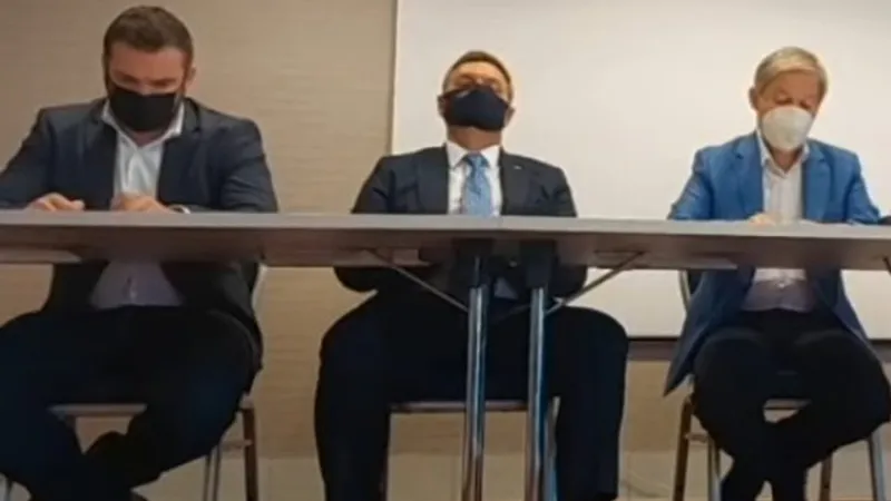 Ministrul Cercetării a fost filmat în timp ce a ațipit la o conferință de presă susținută de Dacian Cioloș la Sibiu. Captură video