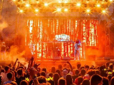 Zeci de sancțiuni și fapte penale în a doua zi a festivalului Neversea Kapital în București - Foto: Neversea Kapital
