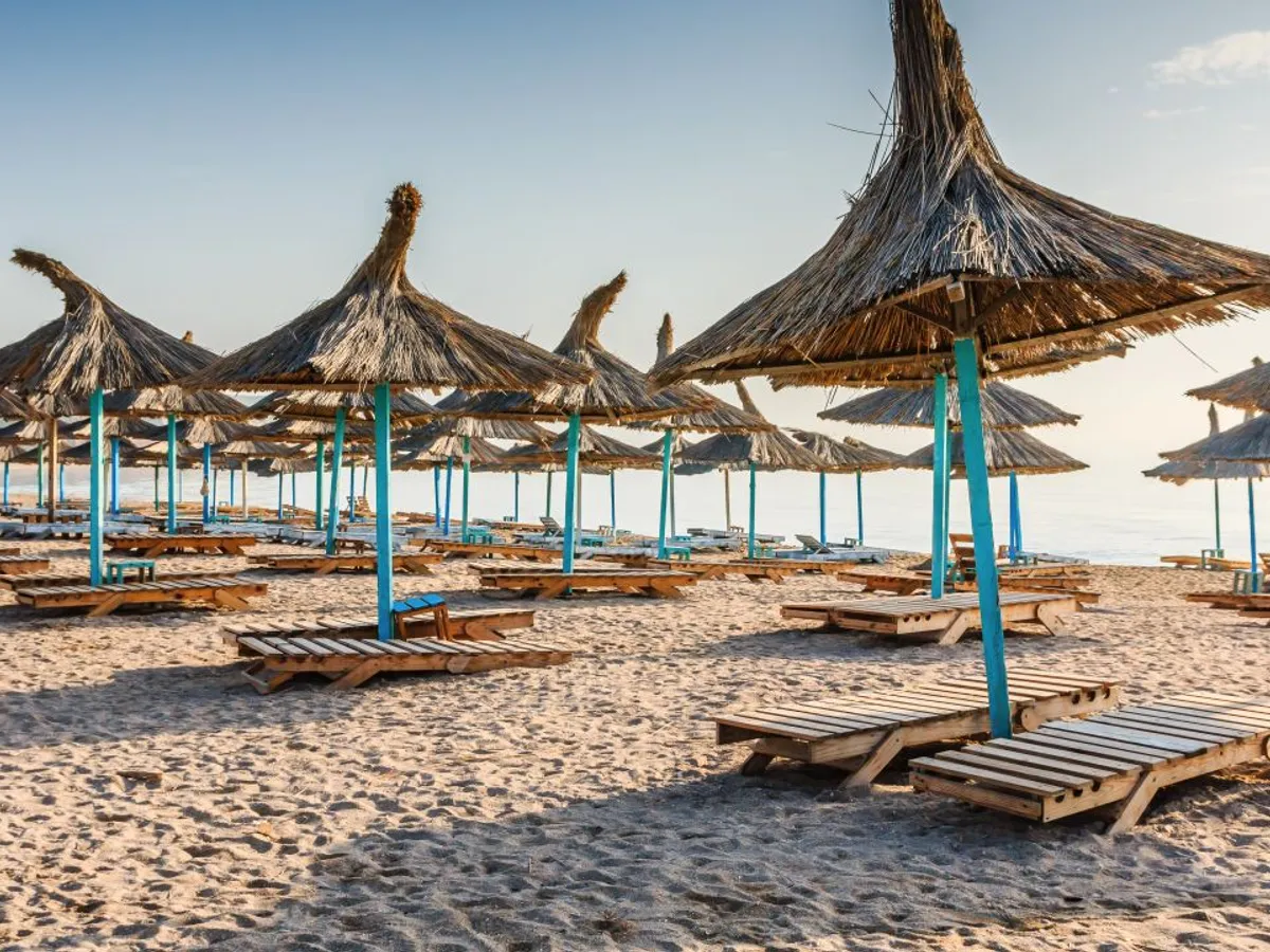 „Plajele nu sunt Vestul Sălbatic”. Ministrul Mediului promite ordine pe litoralul românesc