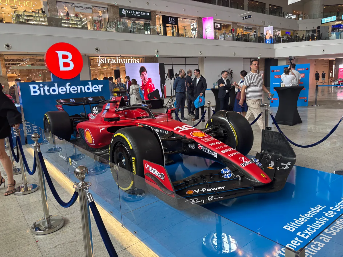 Monopostul Scuderia Ferrari HP - Foto: Newsweek România