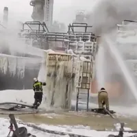 Explozie devastatoare după un atac cu drone asupra terminalul petrolier Ust-Luga din Leningrad - Foto: X/@MrKovalenko