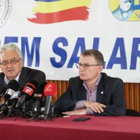6.000 €/lună pentru sindicalistul Hăncescu. Alături de Marius Nistor - Foto: INQUAM PHOTOS / Sabin Cîrstoveanu