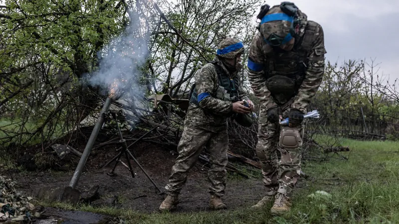 Ucraina a distrus o rafinărie Lukoil într-un atac cu drone. Soldații ruși, în pană de combustibil - Foto: Profimedia / imagine cu caracter ilustrativ