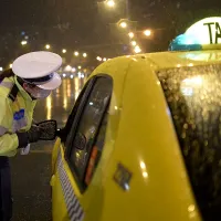 Un taximetrist a vrut să „jupoaie” trei refugiați ucraineni. A fost amendat cu 10.000 de lei. / Foto: libertatea.ro