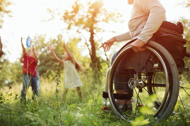 Cât va fi indemnizația de însoțitor pentru persoanele cu handicap? Câți bani va primi un asistent personal? - Foto: Freepik (Imagine cu rol ilustrativ)