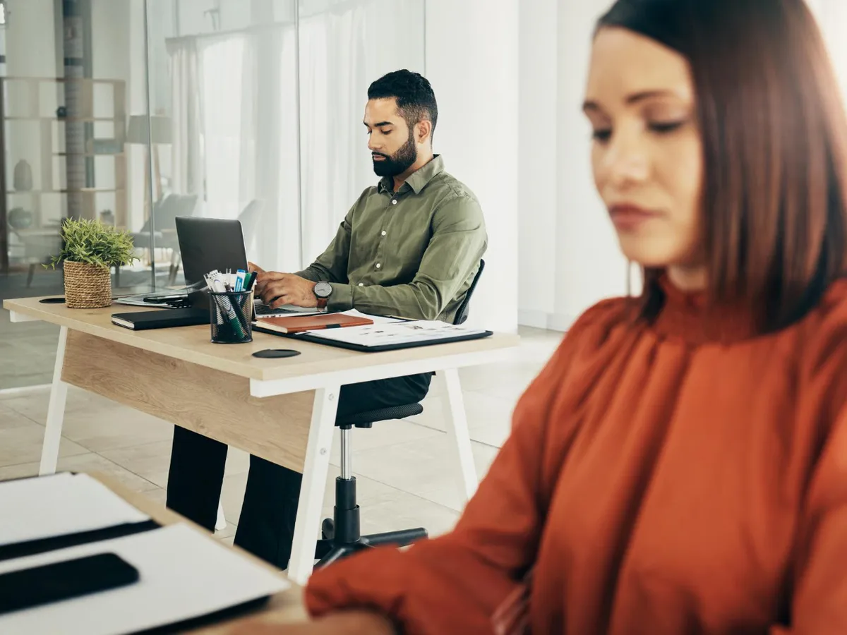 Persoane la muncă - Foto: Freepik (Imagine cu rol ilustrativ)