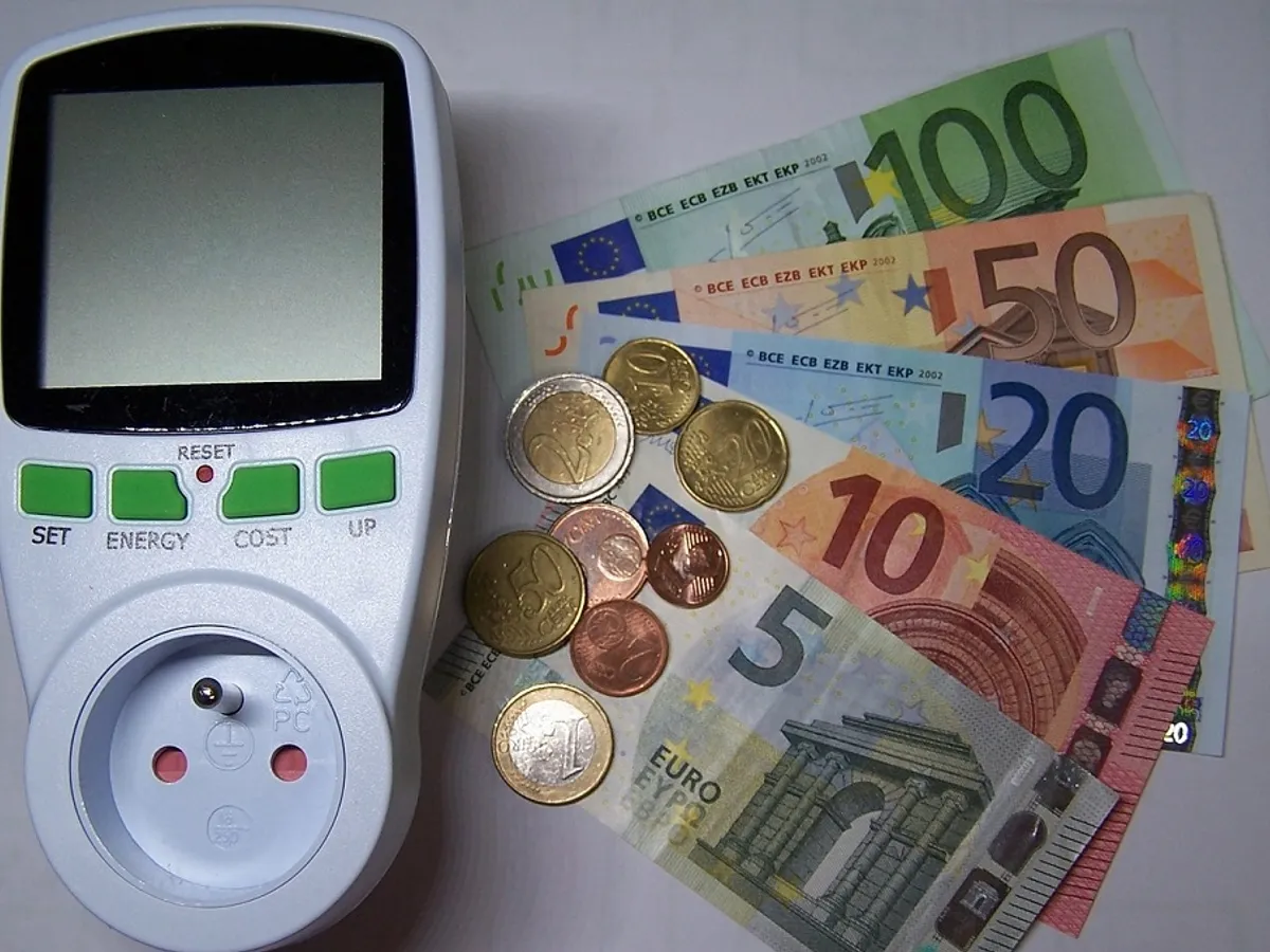 Dispozitivele uitate în priză cresc costurile la electricitate Foto: Pixabay.com - rol ilustrativ