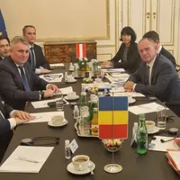 Ministrul de Interne, Lucian Bode, și omologul său austriac, Gerhard Karner