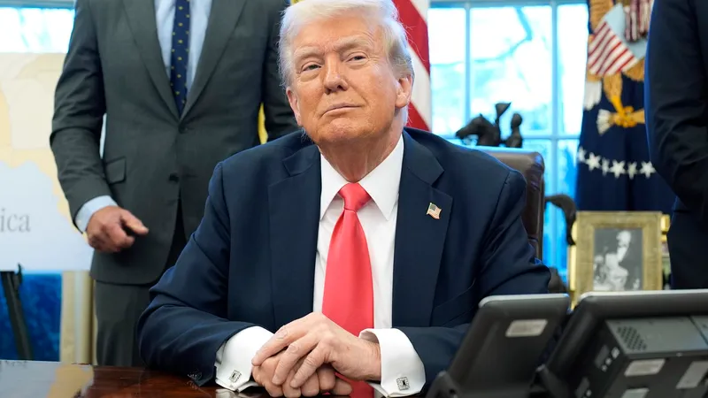 Cum justifică Trump tăierea ajutorului militar vital pentru Ucraina: "Nu supraviețuiau oricum" - Foto: Profimedia images