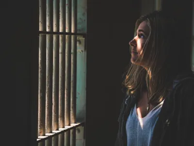 Mărturia unei deținute la Penitenciarul Târgșor. ”Ai primul instinct să fugi dar nu ai unde” - Foto: Freepik (rol ilustrativ)