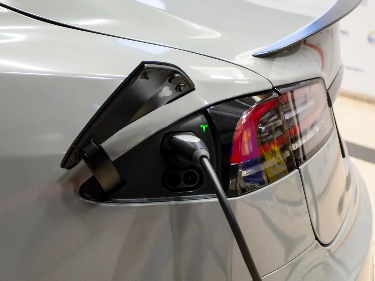 Autoturismele electrice au ajuns la o cotă de 6,5%