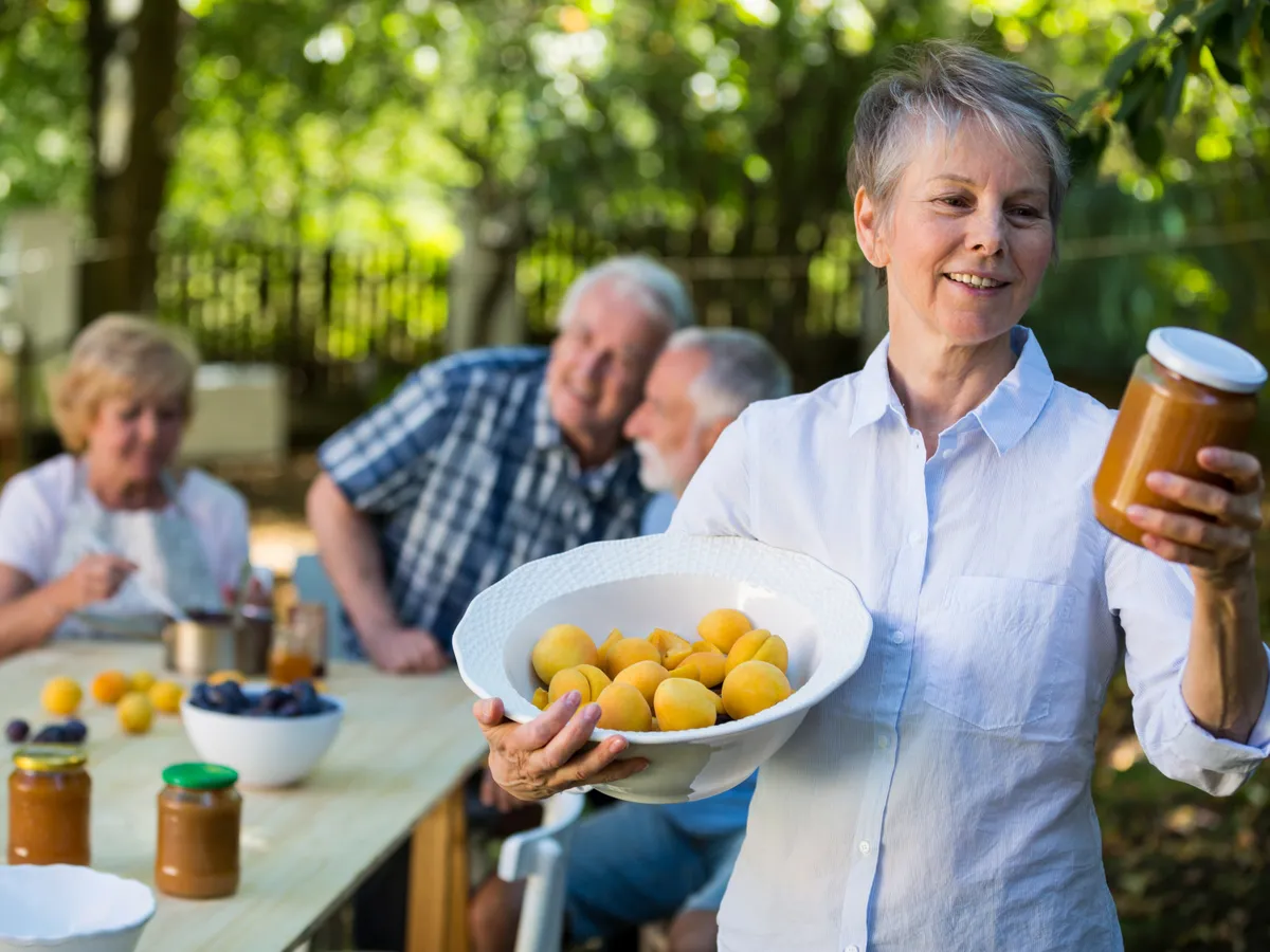 Fructul zilei care e plin de vitamina A, produce colagen și întinerește. Îl ai în grădină - Foto: Profimedia Images (imagine cu rol ilustrativ)