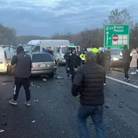 Carambol uriaș, cu 12 mașini, pe Autostrada A3. Unii șoferi aveau cauciucuri de vară - Foto: Facebook/Info Trafic București Ilfov