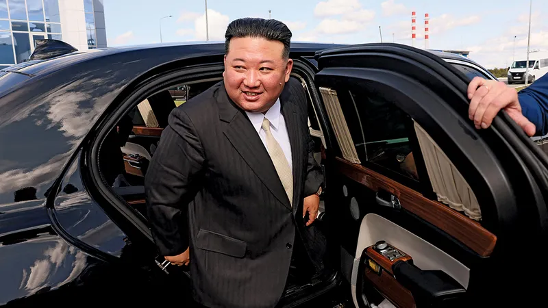 PUTEREA Tacticile de om puternic folosite recent de liderul nord-coreean Kim Jong Un, mai sus, l-ar putea lăsa expus și ar duce la amenințarea regimul său, au declarat experții pentru Newsweek.