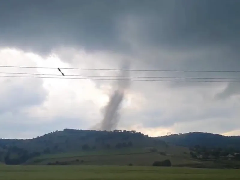 METEO VREME Cea mai ciudată lună mai din ultimul deceniu. Tornade și grindină cât oul de găină - Foto: FB / Extreme Weather