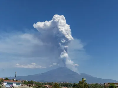Atenţionare de călătorie în Sicilia. Alertă din cauza Vulcanului Etna. Ce se întâmplă cu zborurile? - Foto: Profimedia Images