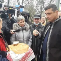 George Simion ar fi dat afară liderii AUR Iași care nu a scos destui oameni în stradă de Ziua Unirii - Foto: Facebook / George Simion