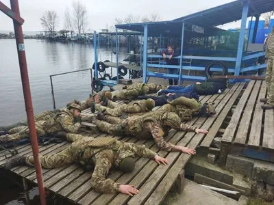 Familiile rusești sună disperați în Ucraina în căutarea a soldaților pierduți/FOTO: Twitter