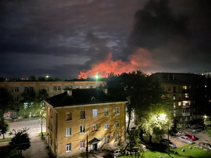 Atac masiv cu drone ucrainene în Rusia - Foto: Twitter/ @PatriaeFilius