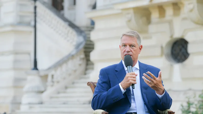 Iohannis, despre criza politică: Chestiunea guvernului nu este absolut deloc îngrijorătoare/FOTO: Facebook/KlausIohannis