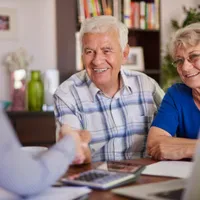 SURSE În ce ordine se trimit deciziile cu pensia recalculată? De ce unii pensionari NU le vor primi? - Foto: Freepik