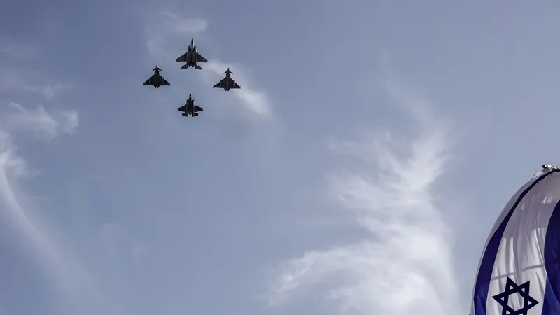 Avioanele de război israeliene au bombardat infrastructura militară din Siria - Foto: Profimedia images