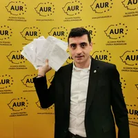 Platforma lui Simion și La Familia se susțin reciproc Foto: Facebook