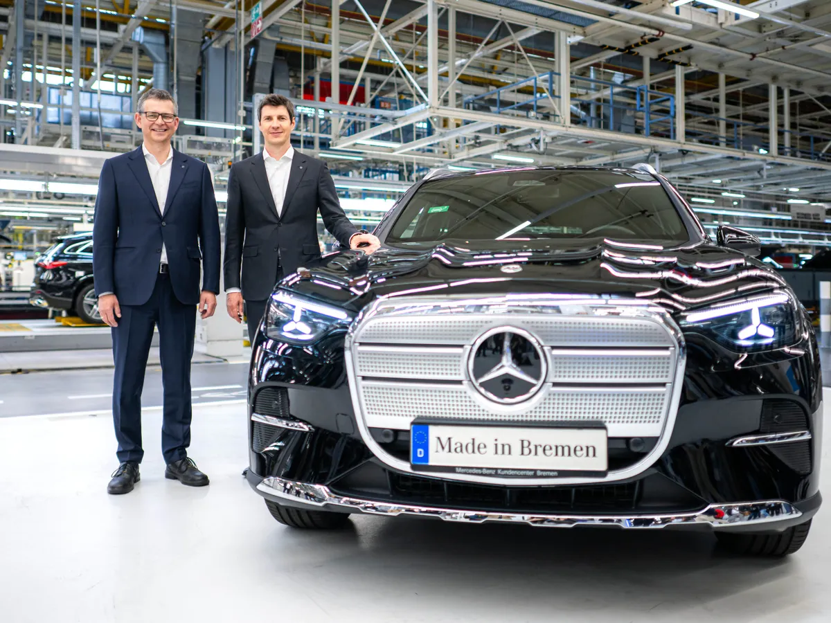 Mercedes ar putea să-și transforme mașinile de lux în tancuri. Compania face ochi dulci industriei de apărare