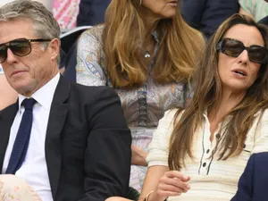 VIDEO Camerele s-au mutat pe Hugh Grant la Wimbledon și imaginile surprinse fac înconjurul lumii