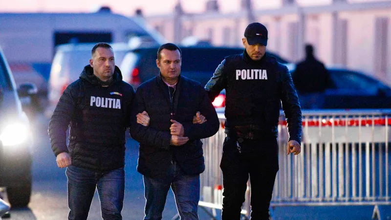 Soacra lui Cherecheș, considerată "o bună familistă" de instanță după ce a vrut să mituiască un judecător. Cătălin Cherecheș se află acum în arest Foto: INQUAM Photos/Cornel Putan