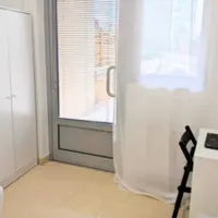 Prețul incredibil la care se vinde o garsonieră de 10 mp. Nu are nici măcar ușă la intrare Foto: captura Fakt.pl