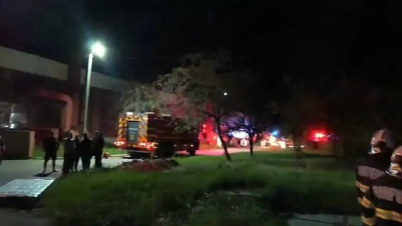 Incendiu la fabrica de Arme de la Cugir - Foto: ISU Alba
