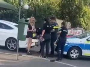 Sonia Ferrari, nepoata manelistului Guță, prinsă la volanul unui Mercedes. Nu are permis - Foto: captură video