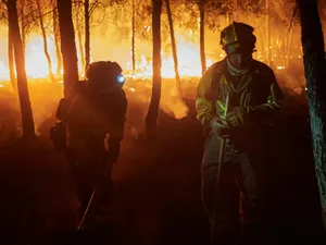 Un român a murit în incendiile din Grecia după ce clădirea în care se afla a fost cuprinsă de foc - Foto: Getty