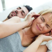 Alimentul denumit și „aurul lichid”, care te scapă de sforăit și îți oferă un somn liniștitor - Foto: Freepik (rol ilustrativ)