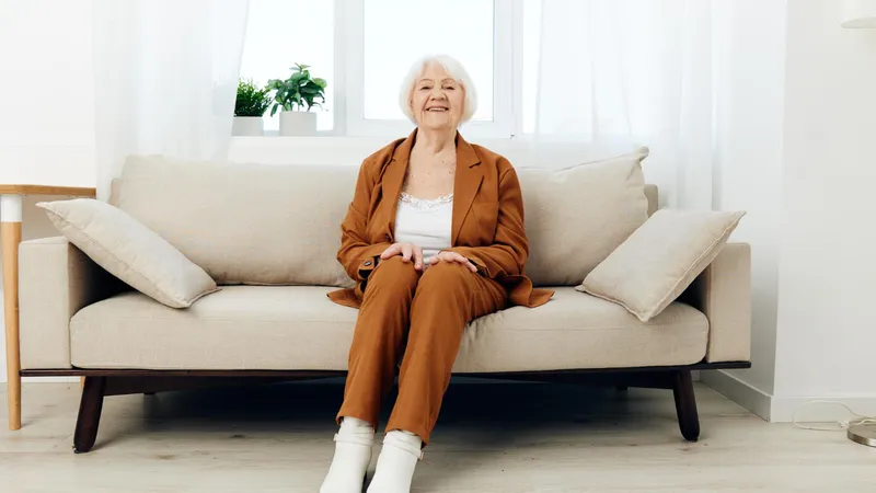 Pensionar așteptând indemnizația - Foto: Freepik
