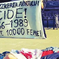 În 2012, activiștii au protestat împotriva proiectului de lege care obliga femeile să facă consiliere obligatorie înainte de avort