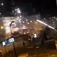 Atac cu artificii asupra unui post de poliție/FOTO: twitter.com