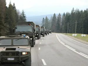 Tehnică militară se va deplasa pe drumuri naționale. Ce a anunțat MApN Foto: Brigada 15 Mecanizată ”Podu Înalt”